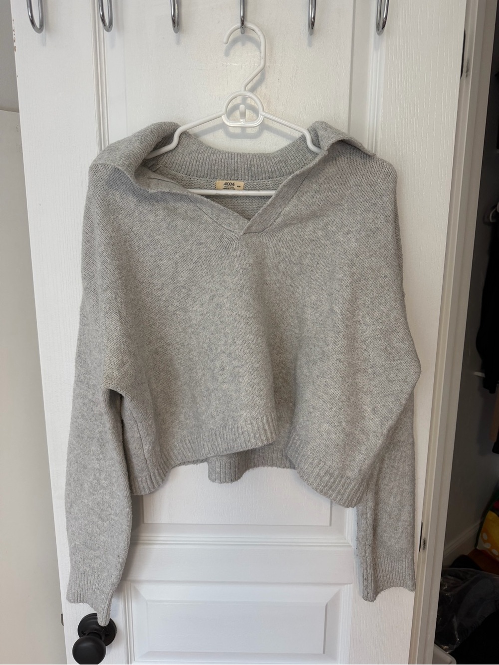 Ardene Light Gray V-Neck Collared Cropped Sweater